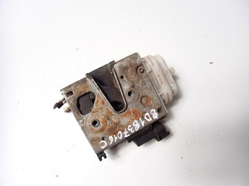 ZAMEK DRZWI PRZEDNI PRAWY AUDI A4 B5 96R