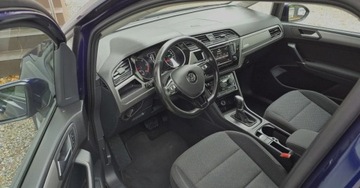 Volkswagen Touran III 1.6 TDI 110KM 2016 Volkswagen Touran 1,6 TDI 110 KM NAVI klimatronic OPLACONY 1.6 Diesel, zdjęcie 5
