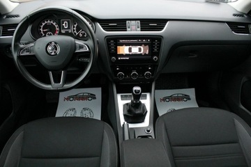 Skoda Octavia III Liftback Facelifting 1.6 TDI 115KM 2017 Skoda Octavia AMBITION 1.6 TDI 115KM Salon Polska GWARANCJASelectCar FV23%, zdjęcie 9
