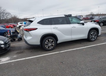 Toyota Highlander III 2024 Toyota Highlander 2024r., Xle, 2.4L, od ubezpieczalni 2.4 Benzyna 269KM, zdjęcie 4