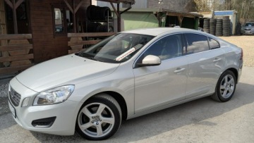 Volvo S60 II Sedan 2.0 D3 163KM 2010 Volvo S60 2.0D3 OPŁACONY Bezwypadkowy, zdjęcie 3