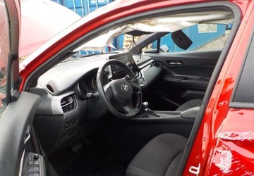 Toyota C-HR I Crossover Facelifting 2.0 Hybrid Dynamic Force 184KM 2023 Toyota C-HR Okazja 2.0 Hybryda 184KM, zdjęcie 20