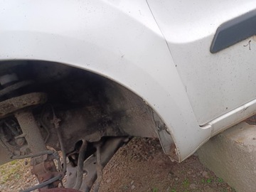 BLATNÍK LEVÝ PŘEDNÍ 1D KIA SOUL I BÍLÝ