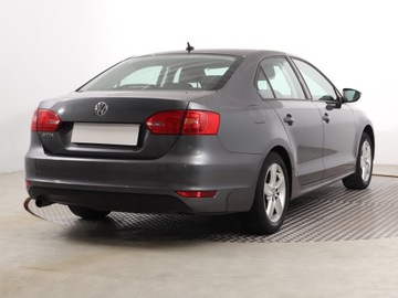 Volkswagen Jetta V 1.6 TDI-CR 105KM 2010 VW Jetta 1.6 TDI, Klima, Klimatronic, Tempomat, zdjęcie 4