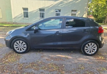 Kia Rio III Hatchback 3d 1.2 DOHC CVVT 85KM 2013 Kia Rio Kia Rio 1.2 Full Tarnow 1.2 Benzyna 85KM, zdjęcie 9
