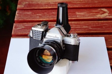 ZESTAW MINOLTA SR-3 Z OBIEKTYWEM I AKCESORIAMI