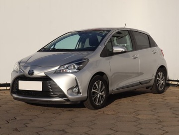 Toyota Yaris III Hatchback 5d Facelifting 2017 1.5 Dual VVT-iE 111KM 2020 Toyota Yaris 1.5 Dual VVT-i, Salon Polska, zdjęcie 1