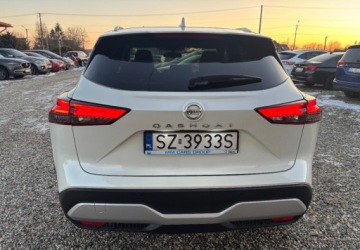 Nissan Qashqai II Crossover Facelifting 1.3 DIG-T 140KM 2021 Nissan Qashqai Polski salon Bogata wersja wyposazenia 1.3 Benzyna 140KM, zdjęcie 4