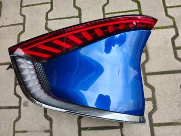 LAMPA LEWA TYŁ KLAPKA PUNKTU ŁADOWANIA KIA EV6 22r KOLOR DU3 LED 7 PIN