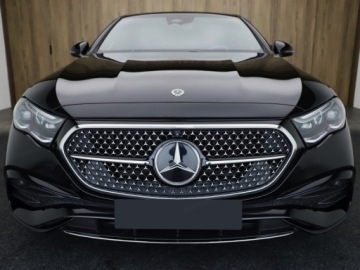 Mercedes Klasa E W214 Sedan 2.0 220d 197KM 2025 E Klasa 220 d 4-Matic AMG 2.0 (197KM) 2025, zdjęcie 1