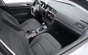 Volkswagen Golf VII e-Golf Facelifting Electro 136KM 2018 Volkswagen Golf 136 KM FULL LED Nawigacja Serwisowany Zarejestrowany 136KM, zdjęcie 22