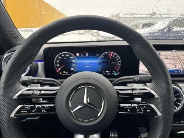 Mercedes Klasa A W177/V177 2025 Mercedes-Benz A 250 Hybryda / AMG Line/ Panorama/, zdjęcie 15
