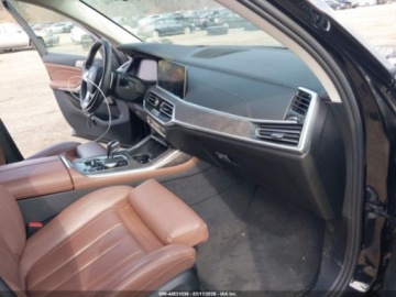 BMW X7 2021 BMW X7 xDrive40i 2021 3.0 Benzyna 335KM, zdjęcie 10