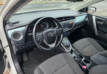 Toyota Auris II 2013 Toyota Auris Niski przbiegladna i zadbana prosto z Niemiec 1.8 Hybryda, zdjęcie 9