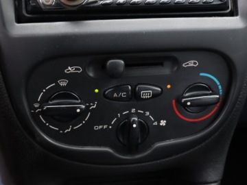 Peugeot 206 Hatchback 1.4 i 75KM 2004 Peugeot 206 1.4, Salon Polska, Klima, zdjęcie 15