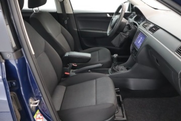 Skoda Rapid II Liftback Facelifting 1.0 TSI 110KM 2017 Skoda Rapid 1.0 TSI, Salon Polska, GAZ, Klima, zdjęcie 8