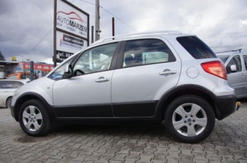 Fiat Sedici 1.6 i 16V 107KM 2006 Fiat Sedici 1.6 Benzyna 107 KM, 4x4, Klimatronic, Hak, Relingi, Alu 1.6, zdjęcie 4