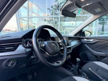 Skoda Kamiq Crossover 1.5 TSI 150KM 2022 Skoda Kamiq 1.5TSI 110KM STYLEKameraElek. Klapa NiskiPrzebieg ASO SalonPL, zdjęcie 9