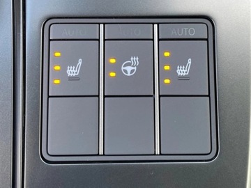 Lexus UX Crossover Facelifting 2.0 300h 199KM 2025 Od ręki - 300h F Sport Design 2.0 Hybrid Dynamic Force 199KM | 10 głośników, zdjęcie 8