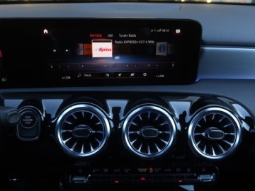 Mercedes Klasa A W177/V177 Hatchback Plug-In 1.3 250e 218KM 2022 Mercedes A A 250 e, Salon Polska, 1. Właściciel, zdjęcie 11