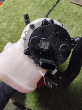 NÁDOBKA VYROVNÁVACÍ KOMPLETNÍ PUMPY VODY KIA EV6 22R-