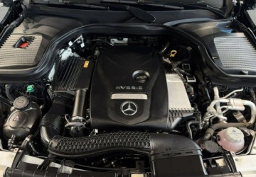 Mercedes GLC C253 SUV Plug-In 2.0 300e 320KM 2021 Mercedes-Benz GLC VAT 23 e Coupe PHEV 320KM automat 4matic 2021 r., Salon, zdjęcie 29