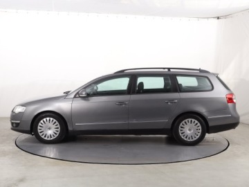 Volkswagen Passat B6 Variant 2.0 TDI PD-DPF 140KM 2006 VW Passat 2.0 TDI, Klima, Klimatronic, zdjęcie 2