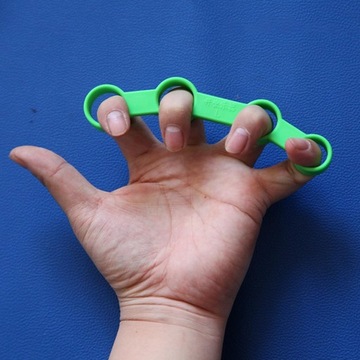 Расширитель пальцев для фортепиано Finger Exptensor средний