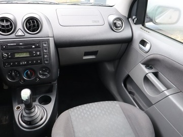 Ford Fiesta VI 1.4 TDCi 68KM 2002 Ford Fiesta 1.4 TDCi, Klima,ALU, El. szyby, zdjęcie 7
