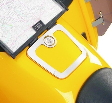 Chromowana nakładka na wlew paliwa motocykla Honda GL 1800