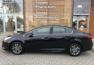 Toyota Avensis III Sedan Facelifting 2015 1.8 Valvematic 147KM 2015 Toyota Avensis Toyota Avensis 1.8 Premium 1.8 Benzyna 147KM, zdjęcie 2