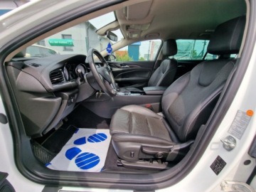 Opel Insignia II Sports Tourer 1.6 CDTI 136KM 2019 Opel Insignia 1.6 136Ps Navi Skora Alu Biala Sliczna Gwarancja 1.6, zdjęcie 8