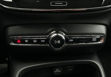 Volvo XC40 Crossover 1.5 T3 163KM 2021 Volvo XC 40 Momentum Pro, GPS, Kamera, Tempomat, Rozpoznawanie znakow,Bezw, zdjęcie 23
