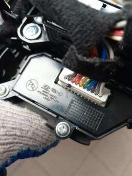 KIA NIRO 2017-20 КРЫШКА ТУННЕЛЯ РАМКИ селектора