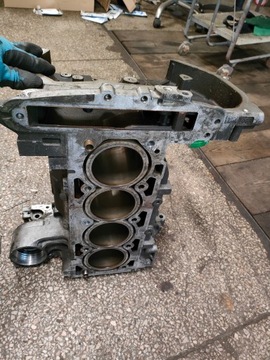 BLOK MOTORU OPEL VECTRA C 2.2 16V Z22YH