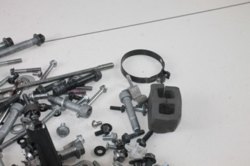 KAWASAKI Z800 13-18 БОЛТЫ БОЛТЫ КОМПЛЕКТ