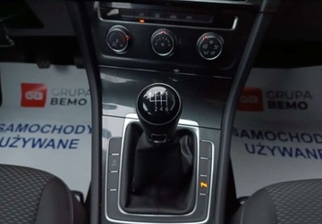 Volkswagen Golf VII Hatchback 3d Facelifting 1.5 TSI BMT 130KM 2019 Volkswagen Golf 1.5 TSI 130KM Trendline SalonPL Serwisowany Iwl. Vat-Marza, zdjęcie 23