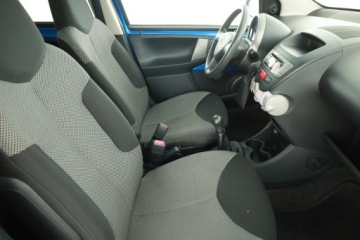 Toyota Aygo I Hatchback 5d Facelifting 1.0 VVT-i 68KM 2013 Toyota Aygo 1.0 VVT-i, Klima, zdjęcie 6