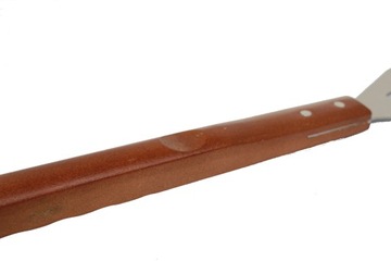 Набор из 18 аксессуаров для гриля в чемодане.