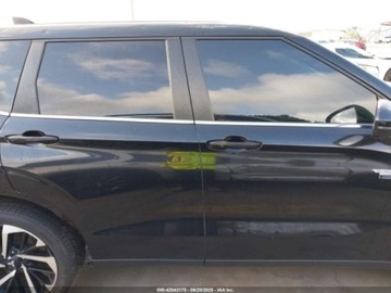 Mitsubishi Outlander III 2023 Mitsubishi Outlander 2023 MITSUBISHI OUTLANDER PHEV SE S-AWC 2.4 Hybryda, zdjęcie 7