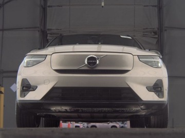 Volvo XC40 2024 Volvo XC 40 Recharge Pure 2024 Elektryczny 405KM, zdjęcie 6