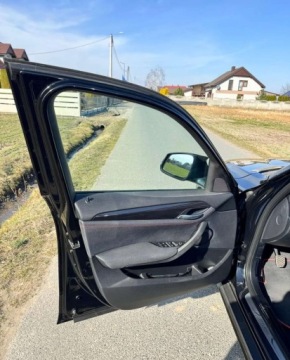 BMW X1 E84 Crossover Facelifting xDrive 18d 143KM 2014 BMW X1 BMW X1 xDrive18d Sport Line 2.0 Diesel 143KM, zdjęcie 11