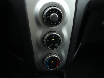 Toyota Yaris II Hatchback 5d 1.0 VVT-i 69KM 2008 Toyota Yaris 1.0 VVT-i, Klima, zdjęcie 12