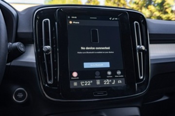 Volvo XC40 Crossover Facelifting 2.0 B3 163KM 2026 Volvo XC 40 Plus Dark B3 Mild Hybrid Benzyna, zdjęcie 21