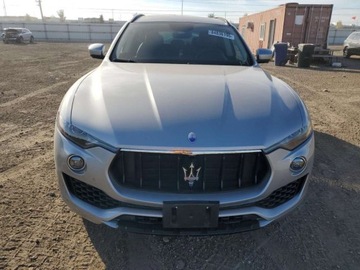 Maserati Levante 2017 Maserati Levante Sport 2017 3.0l 3.0 Benzyna 345KM, zdjęcie 5
