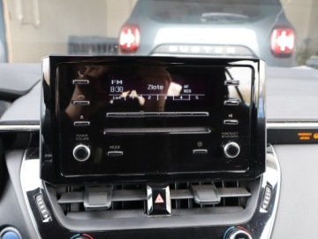 Toyota Corolla XII Hatchback 1.8 Hybrid 122KM 2019 Toyota Corolla 1.8 Hybrid, Salon Polska, zdjęcie 16