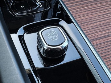 Volvo XC60 II 2023 Volvo XC 60 B5 AWD | Ultimate Dark | Mild Hybrid |, zdjęcie 19