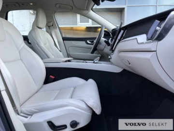 Volvo XC60 II 2025 Volvo XC 60 XC60 B5 B AWD Ultra Dark aut, Pakiet c, zdjęcie 12