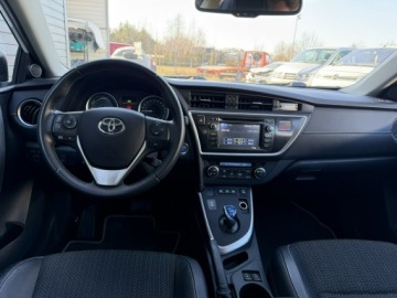 Toyota Auris II Hatchback 5d 1.8 HSD 136KM 2013 Toyota Auris 1.8 HSD136KM Prestige Skóra Kamera, zdjęcie 14