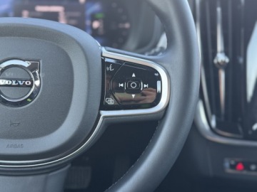 Volvo V90 II Plug-In Facelifting 2.0 T6 Plug-In Hybrid 350KM 2024 Volvo V90 V90 T6 Plug-In | AWD | Plus Dark | ASO |, zdjęcie 9